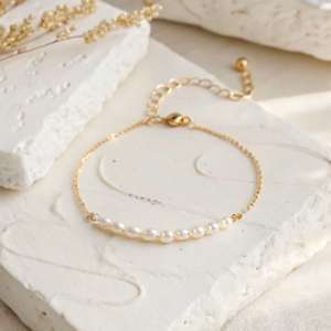 Soft Glow Pearl Bracelet